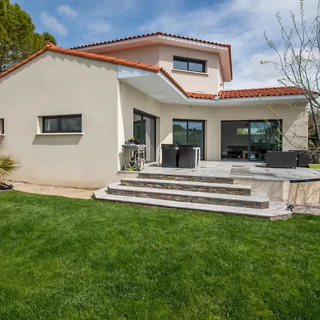 Micocouliers Villa *